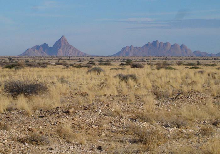 04.03-Spitskoppe-from-south